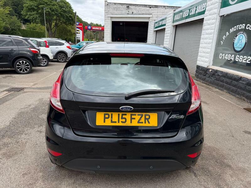 Ford Fiesta 1.5-tdci-zetec-hatchback-5dr-diesel-manual-euro-5- PL15FZR Black #4