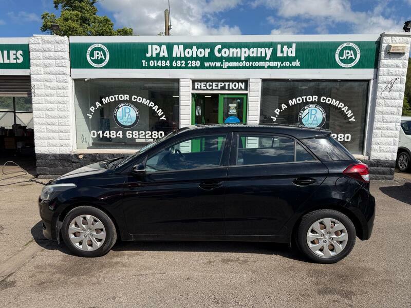 Hyundai I20 1.2-s-air-hatchback-5dr-petrol-manual-euro-6-75-p Black