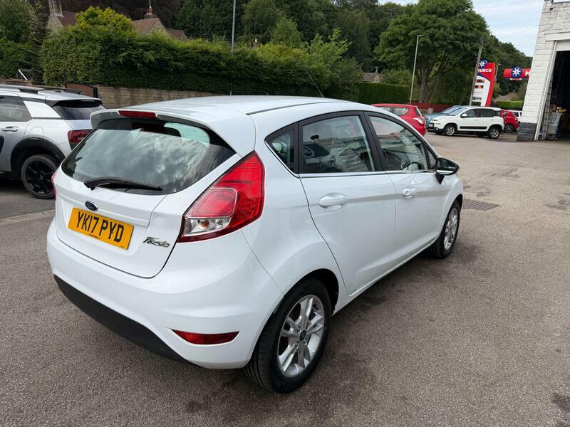 Ford Fiesta 1.25-zetec-hatchback-5dr-petrol-manual-euro-6-82- YK17PYD White #5