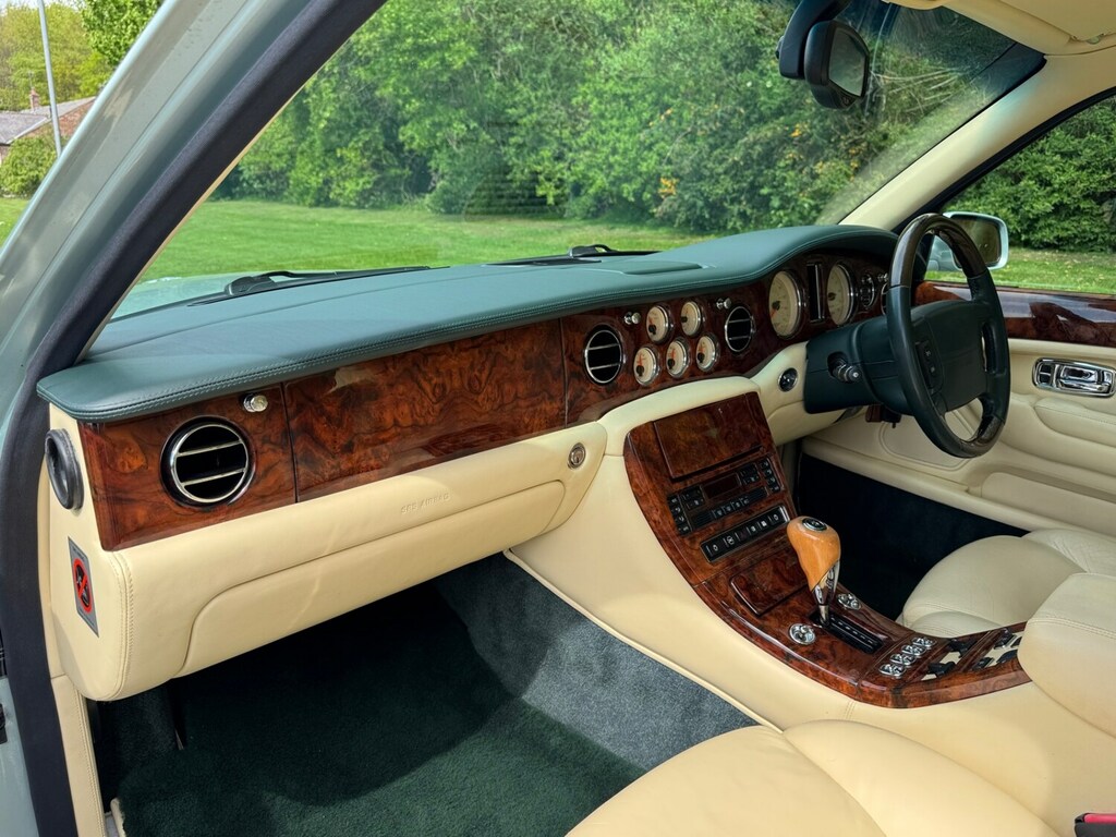 Bentley Arnage Red Label #9