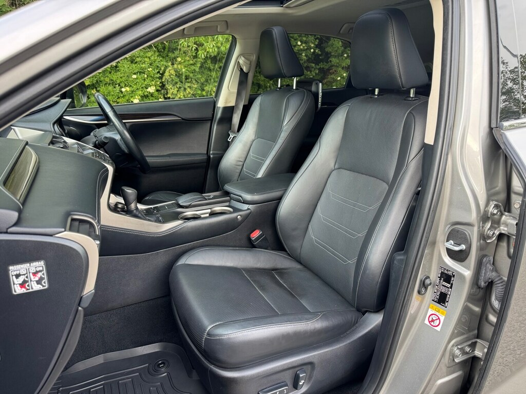 Lexus NX 2.5 300H Luxury 153 Bhp Excellent Condition Silver #9