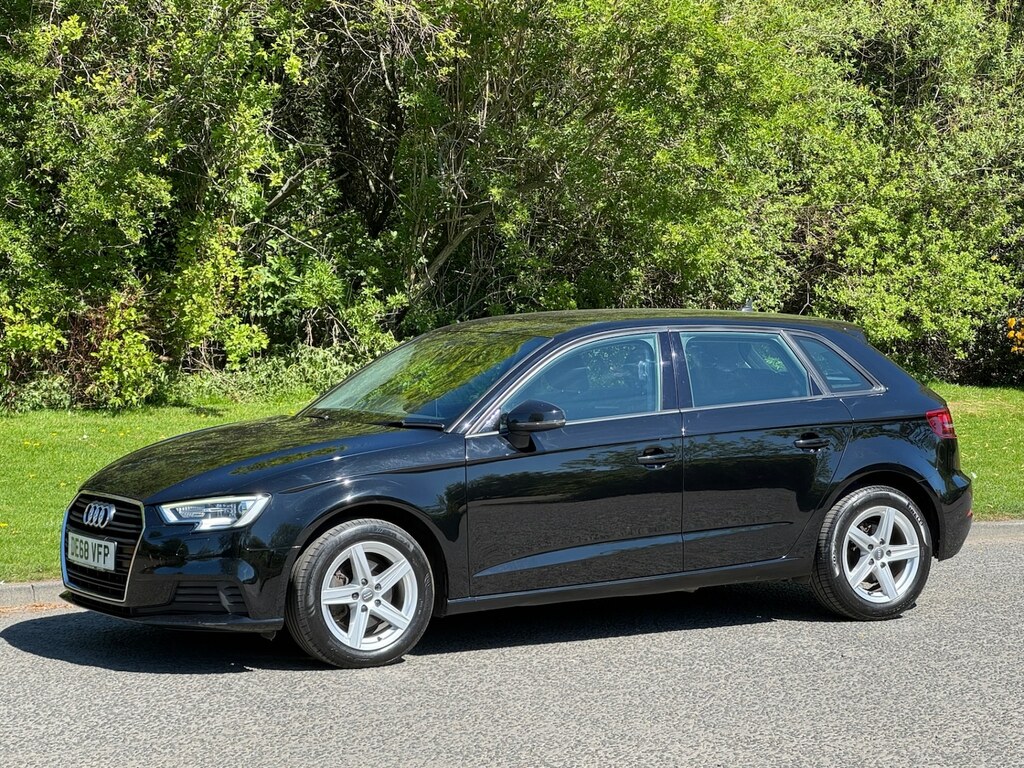 Audi A3 30 Tdi 116 Se Technik S Tronic DE68VFP Black #4