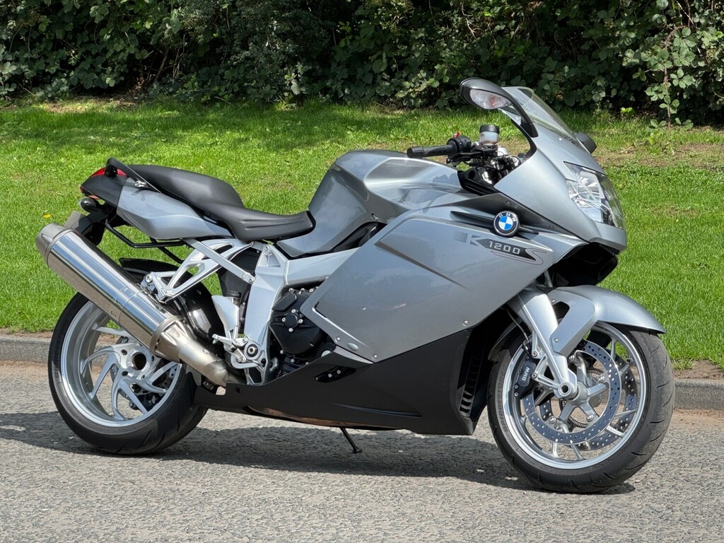 BMW  Petrol Black #1