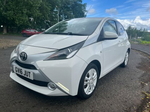 Toyota Aygo 1.0 Vvt-i X-pure GV16JUT White #5