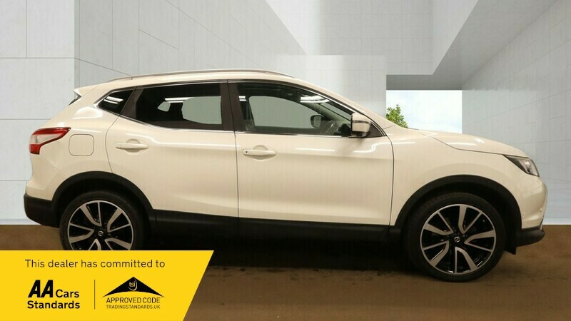 Nissan Qashqai Tekna Dig-t White #5