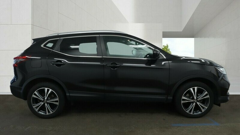 Nissan Qashqai N-connecta Dig-t Xtronic Black #5