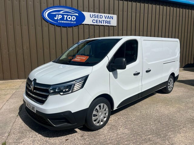 Renault Trafic Mpv HN23LWE White