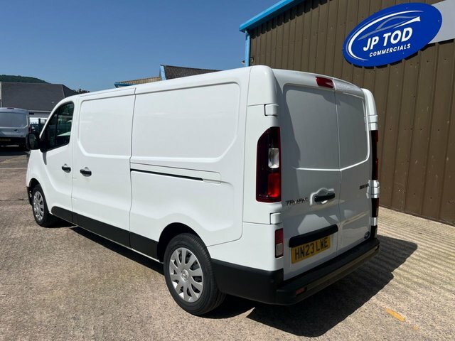 Renault Trafic Mpv HN23LWE White #5