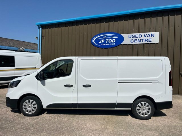 Renault Trafic Mpv HN23LWE White #6