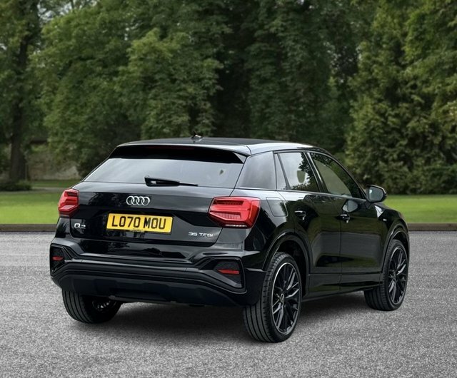 Audi Q2 2021 1.5 Tfsi Cod 35 Black Edition Suv Black #4