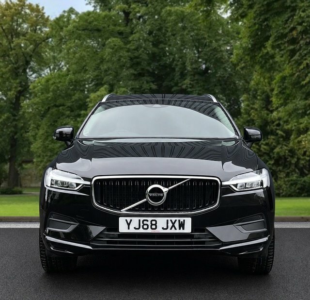 Volvo XC60 2018 2.0 D4 Momentum Suv Awd Euro YJ68JXW Black #3