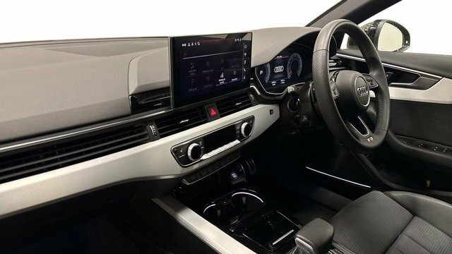 Audi A4 Avant 2024 2.0 Tfsi 40 S Line Estate S Tronic Black #5