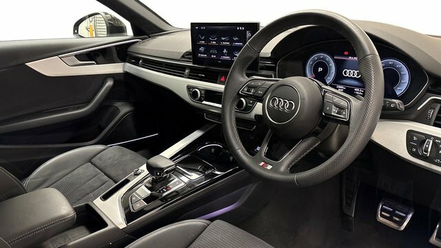 Audi A4 Avant 2024 2.0 Tfsi 40 S Line Estate S Tronic Black #4