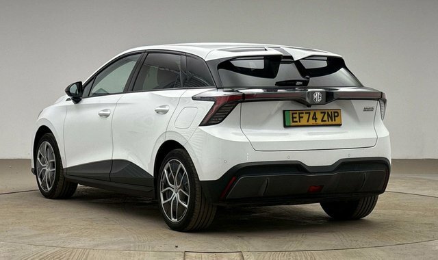 MG MG4 2025 64Kwh Trophy Long Range Hatchback Electri White #3