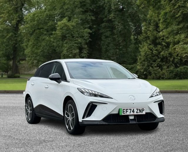 MG MG4 2025 64Kwh Trophy Long Range Hatchback Electri White