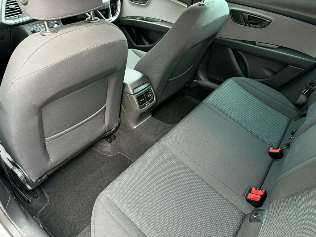 Seat Leon Hatchback 1.6 Tdi Se Dynamic 2019 FG19KWN Silver #6