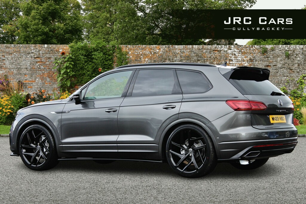 Volkswagen Touareg Suv 3.0 Tdi V6 Black Edition 2023 Grey #3