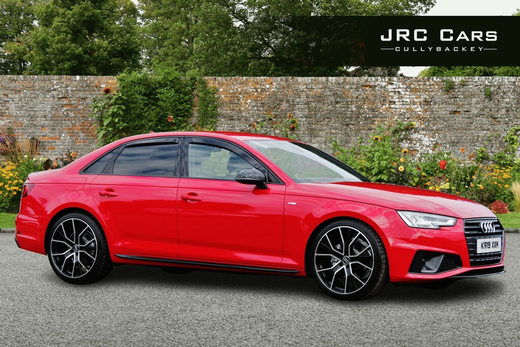 Audi A4 2.0 Tfsi 35 Black Edition Red