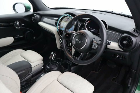 Mini Hatch 1.5 Cooper Exclusive RE24UZC Green #2