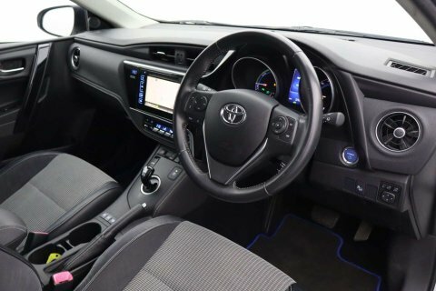 Toyota Auris 1.8 Auris Excel White #2