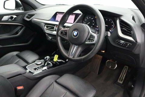 BMW 1 Series 1.5 118I M YC70GYV White #2