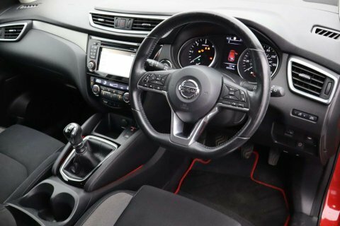 Nissan Qashqai 1.5 Qashqai N-connecta NU67ORO Red #2