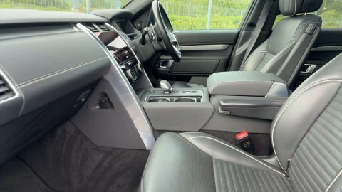 Land Rover Discovery 3 .0 Discovery R-dynamic Silver #2