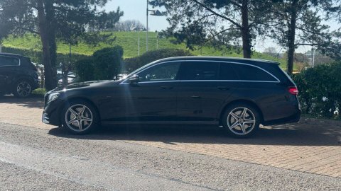 Mercedes-Benz E Class 2.0 E 300 Black #4