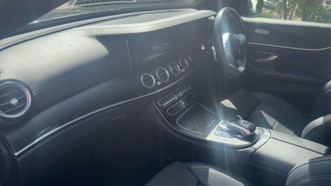 Mercedes-Benz E Class 2.0 E 300 Black #2