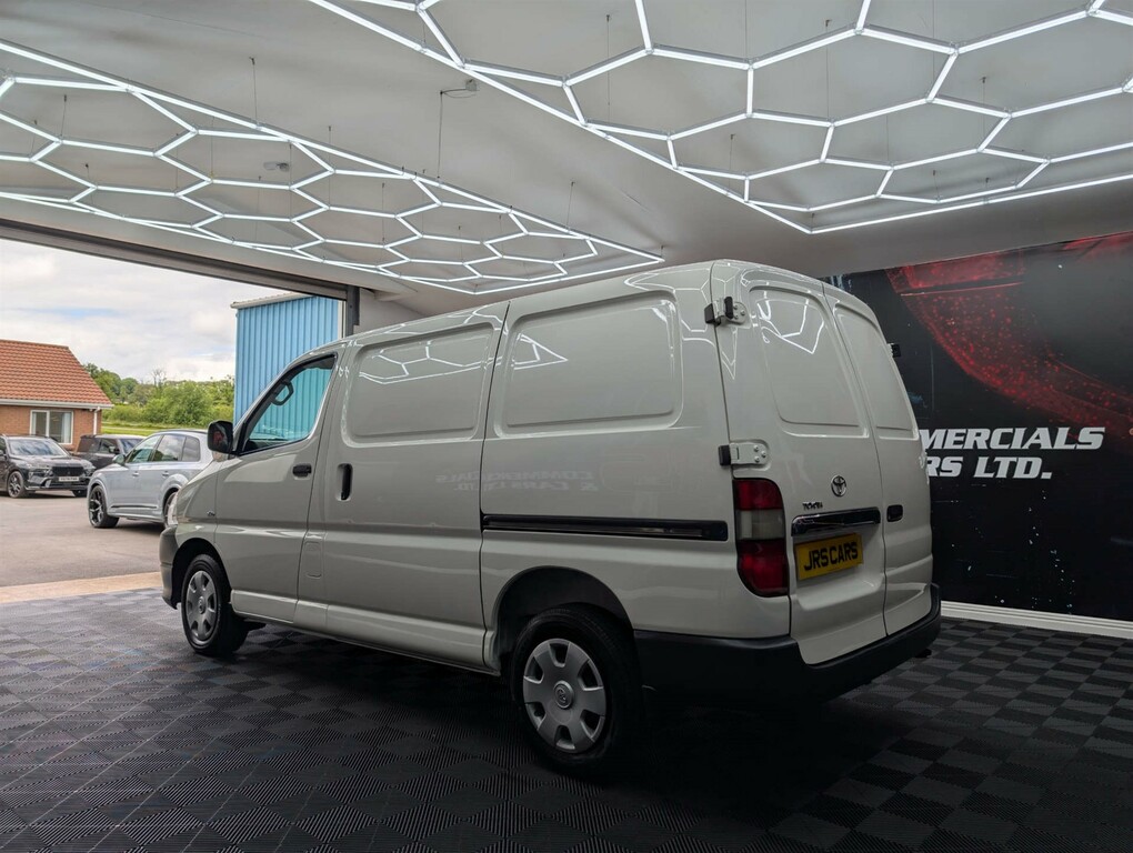 Toyota HiAce 280 D-4d 95 Swb #4