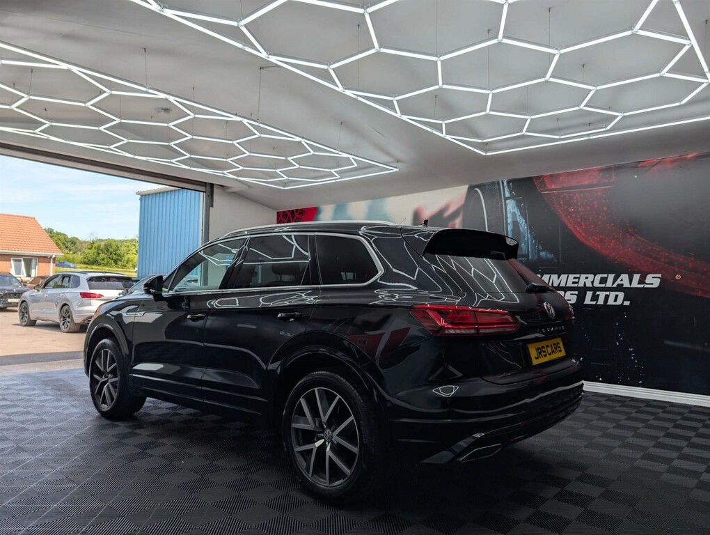 Volkswagen Touareg V6 R-line Tdi 4Wd HG19LVA Black #4