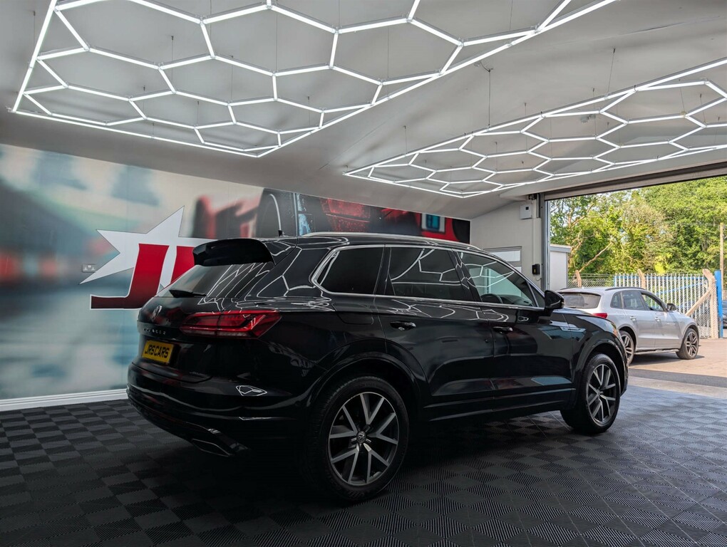 Volkswagen Touareg V6 R-line Tdi 4Wd HG19LVA Black #6