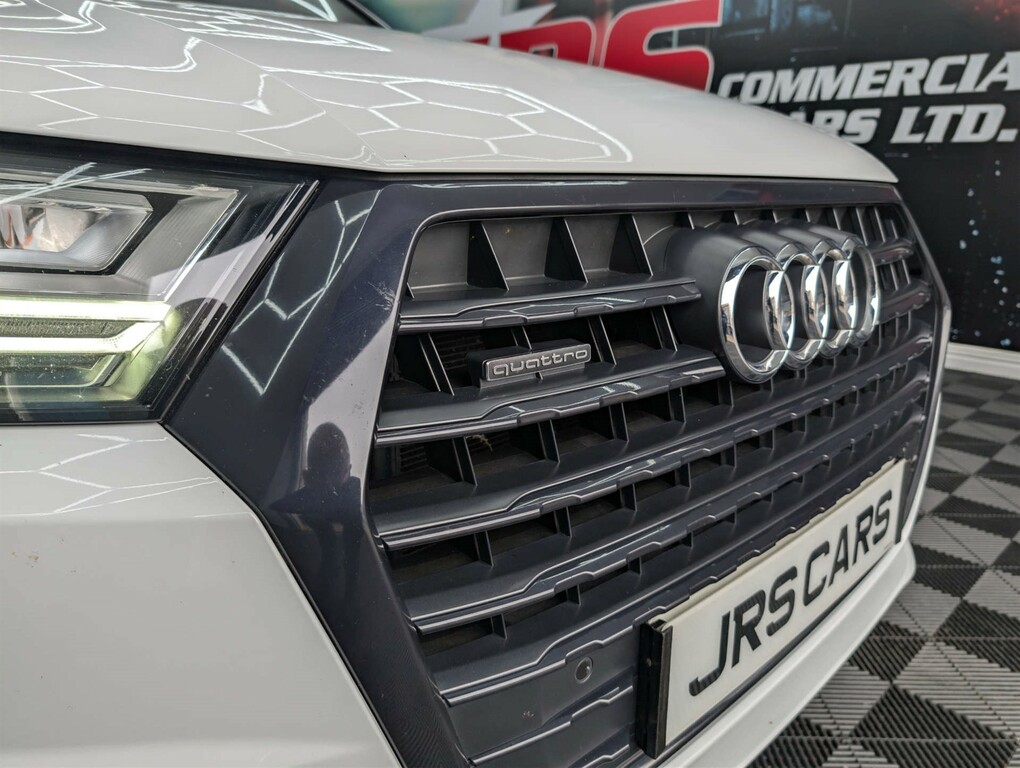 Audi Q7 Blue #10