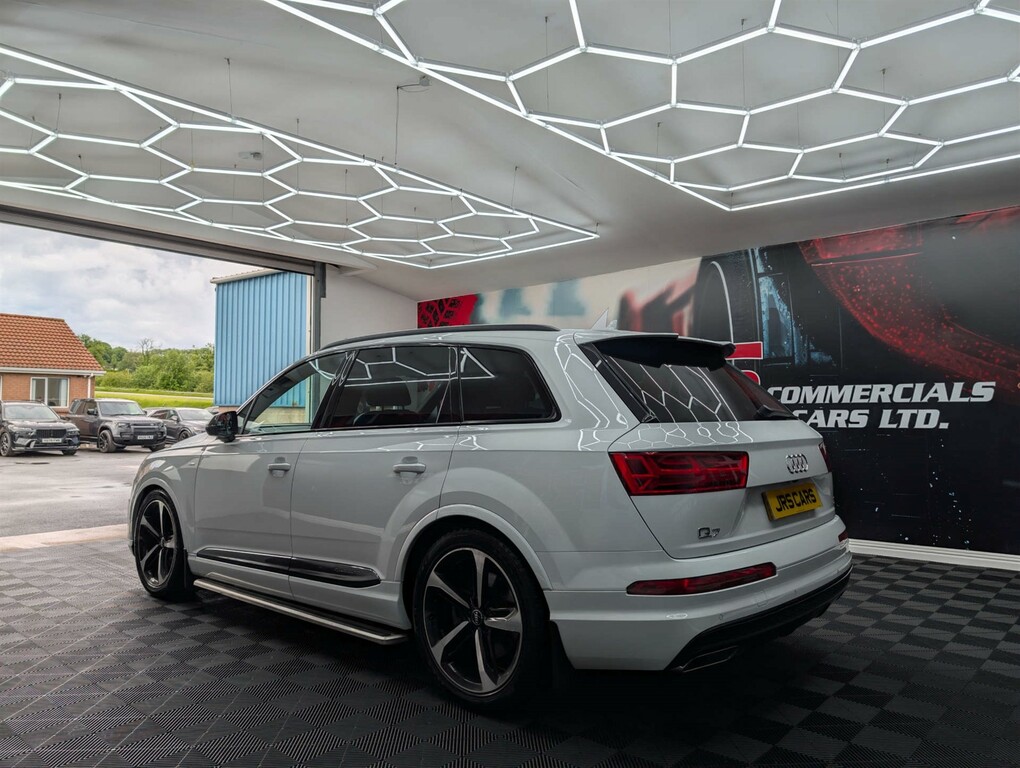 Audi Q7 Black Edition 50 Tdi Quattro 4Wd #4