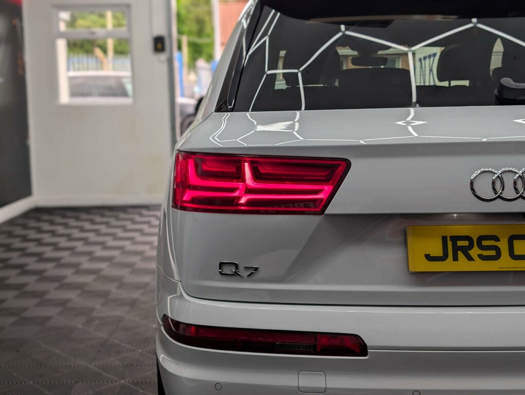 Audi Q7 Blue #12