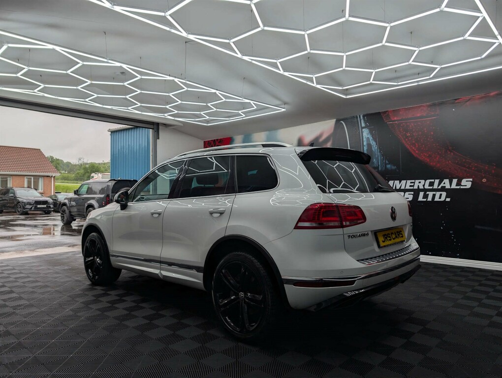 Volkswagen Touareg V6 R-line Tdi Bluemotion Technology 4Wd  #4