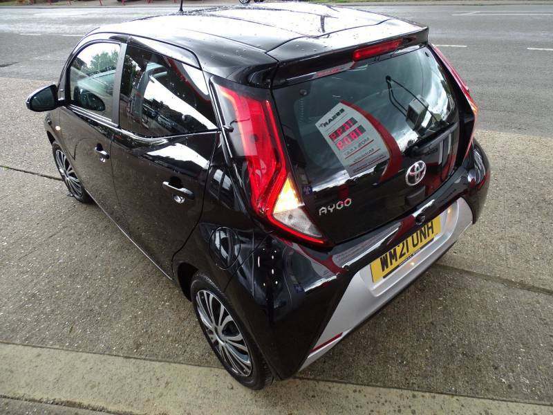Toyota Aygo 1.0 Vvt-i X-play Tss X-shift - 2021 21 WM21UNH Black #4