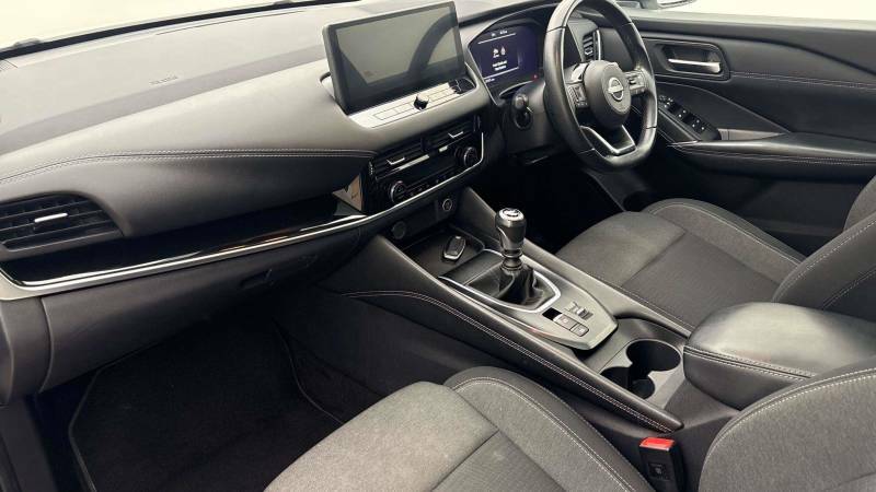 Nissan Qashqai Tekna Silver #3