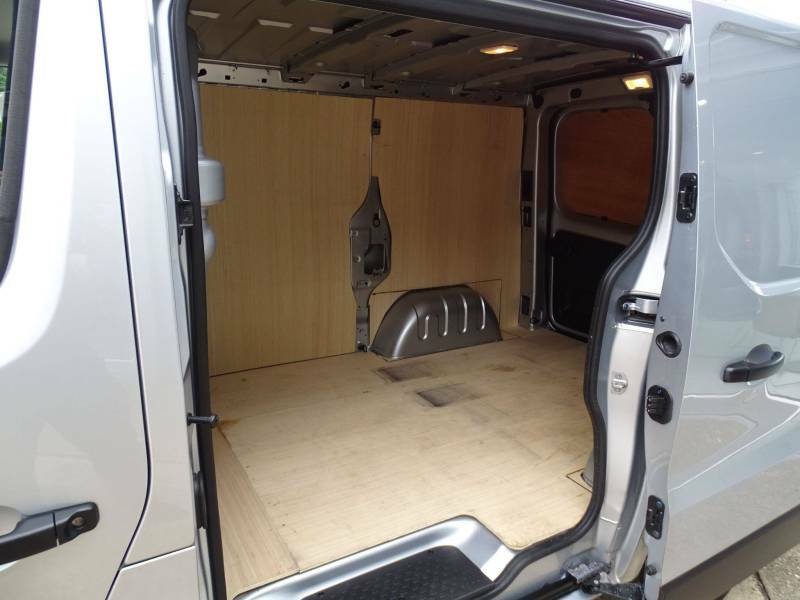 Nissan Primastar 2.0 Dci 150Ps H1 Acenta Van White #20