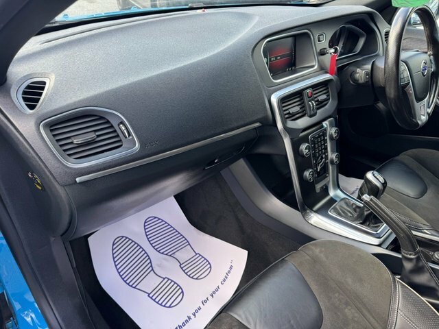 Volvo V40 D2 R Design White #24