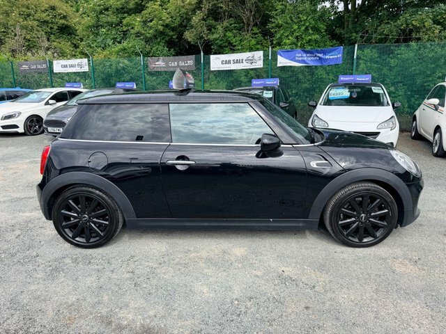 Mini Hatch 1.5 Cooper D Hatchback Euro 6 S Black #4
