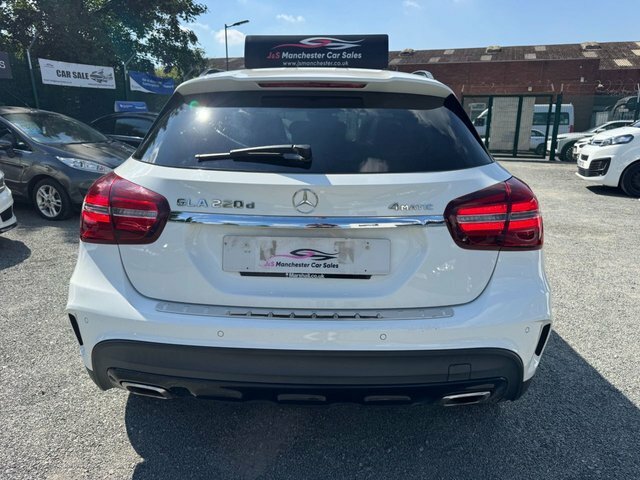Mercedes-Benz GLA Class 2.1 Gla220d Amg Line Premium Plus Suv White #6