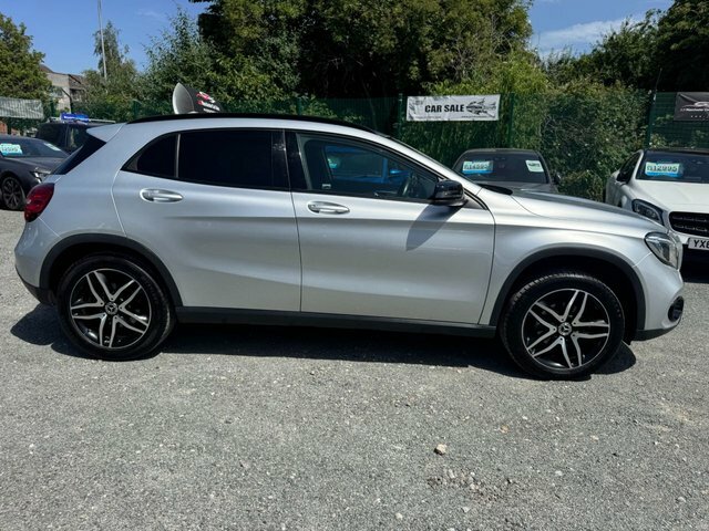 Mercedes-Benz GLA Class 1.6 Gla180 Gpf Urban Edition Suv 7G-dct Silver #4