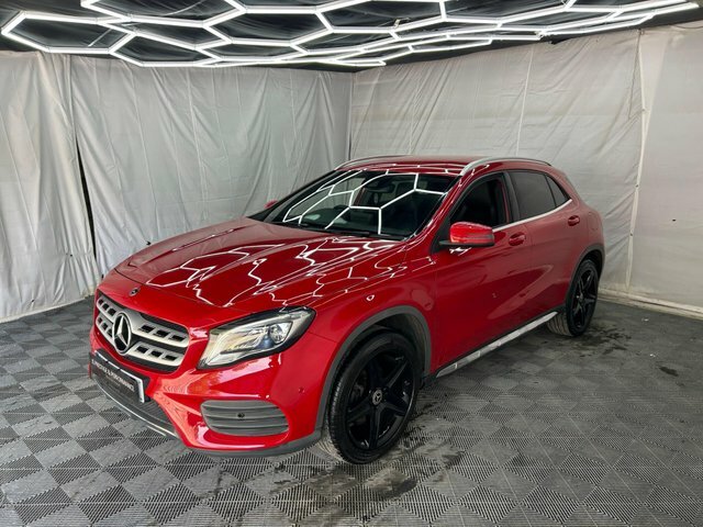 Mercedes-Benz GLA Class 1.6 Gla200 Amg Line Premium 7G-dct Euro 6 S S LH18BGE Red #2