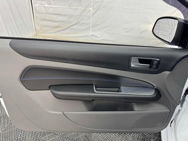 Ford Focus 1.6 Zetec Black #36
