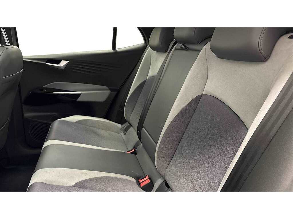 Volkswagen ID.3 Pro Performance 58Kwh Family Hatchback Electri Grey #4