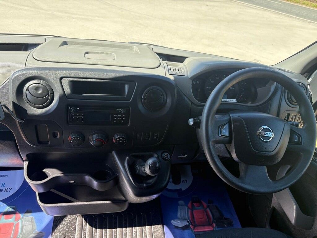 Nissan NV400  White #9