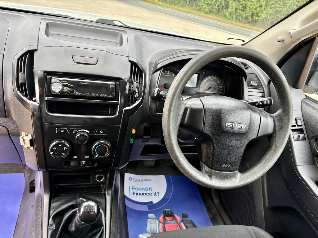 Isuzu D-Max Max Pickup Green #10
