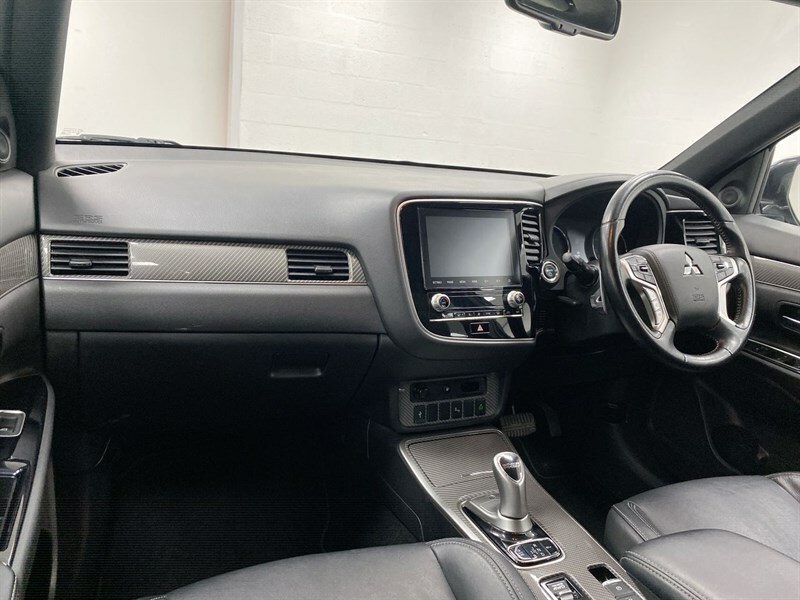 Mitsubishi Outlander 2.4 Phev Dynamic Black #2