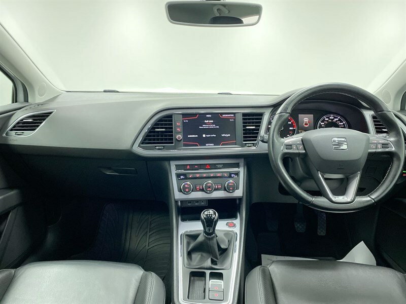 Seat Leon 1.4 Tsi 125 Xcellence Technology VE17GWA White #4